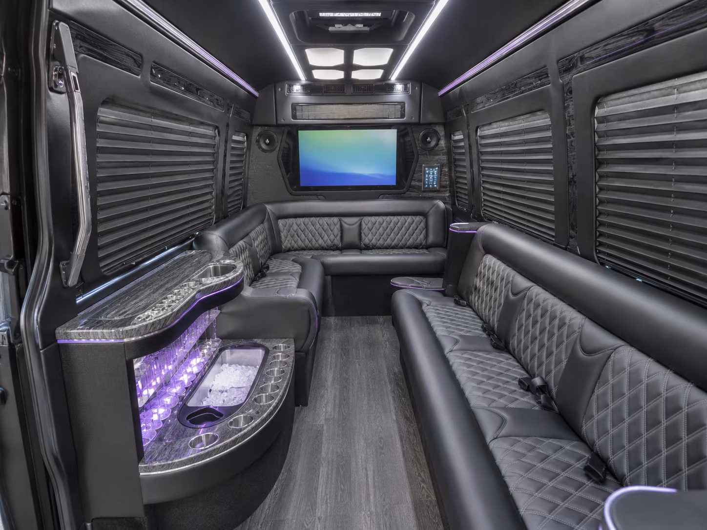 washington 40 passenger party bus